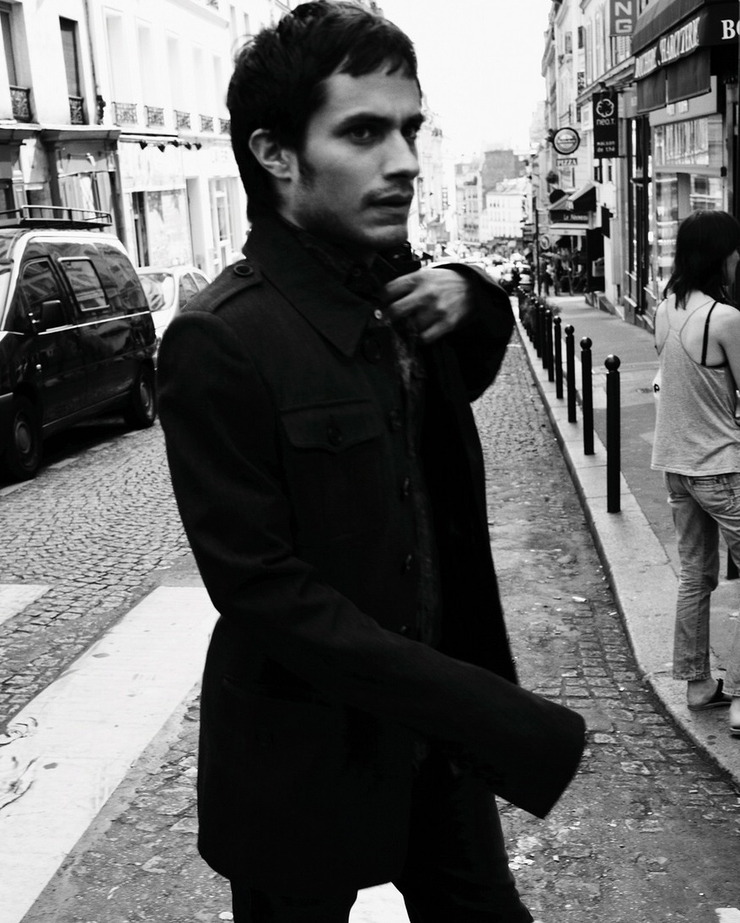 http://postfiles6.naver.net/20100618_21/xxxsecretxxx_127679539142125rVT_jpg/gael-bernal-garcia-flaunt-magazine-cover-01_xxxsecretxxx.jpg?type=w1
