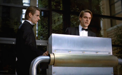 David Cronenberg Dead Ringers(1988) (Xvid)(Darkside RG)